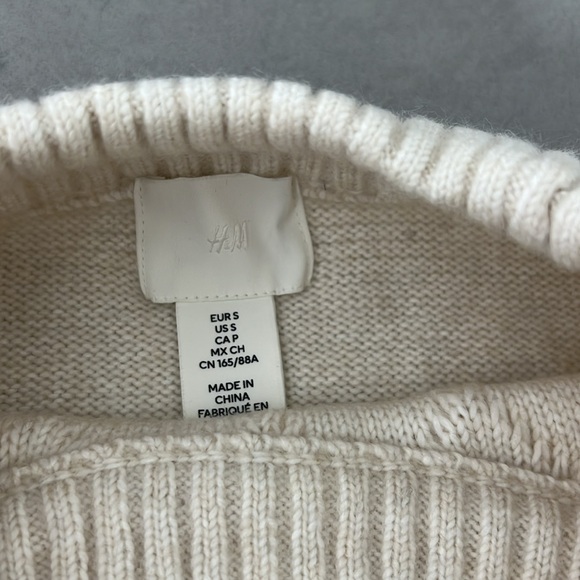 H&M Pullover Cable-knit Twisted Sweater Long Sleeve Cozy Neutral Small 5% Wool - Picture 6 of 10